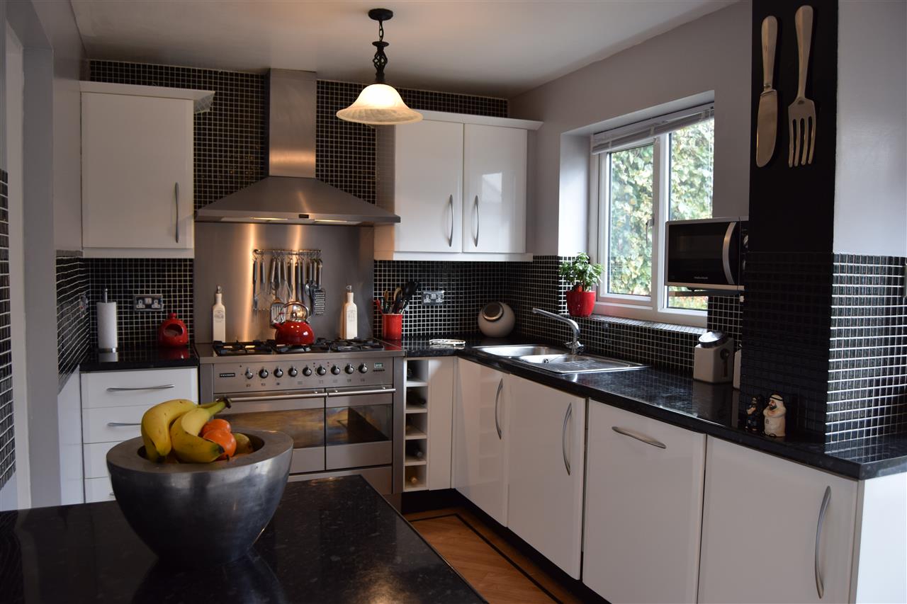 14 Bidston Road — photo 3 of 27