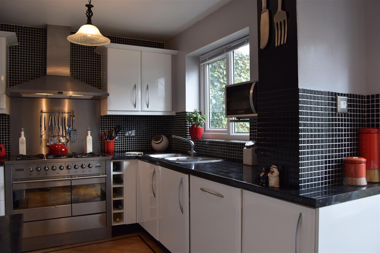 14 Bidston Road — photo 4 of 27