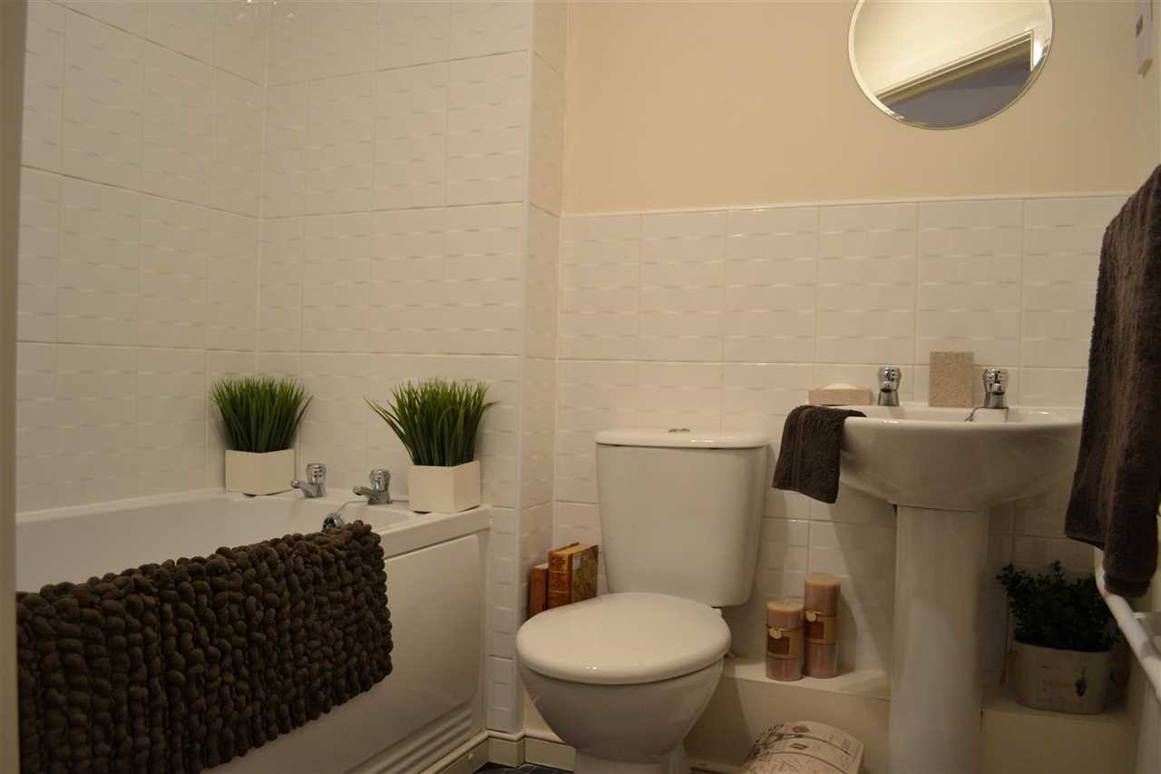 Apartment 40 College Fields, Cronton — photo 9 of 11