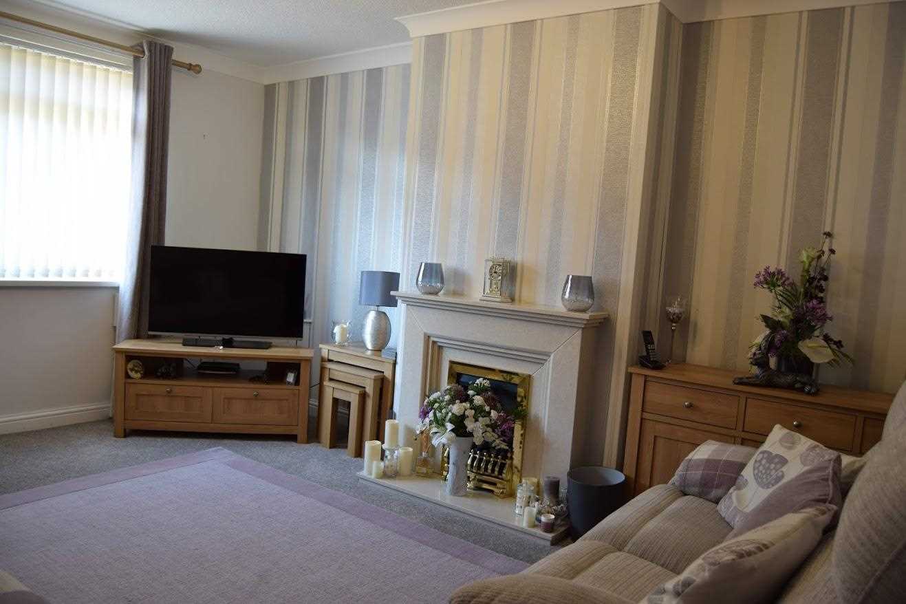 115 Finborough Road, Walton — photo 3 of 21