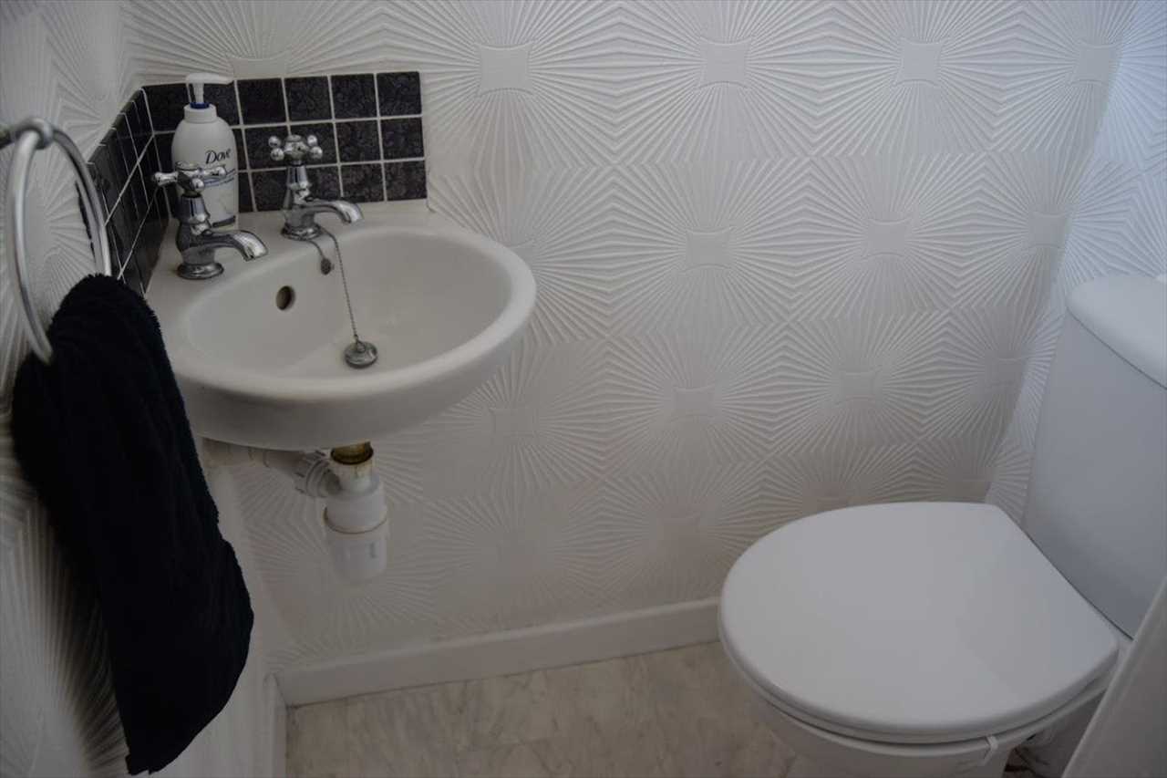 115 Finborough Road, Walton — photo 6 of 21