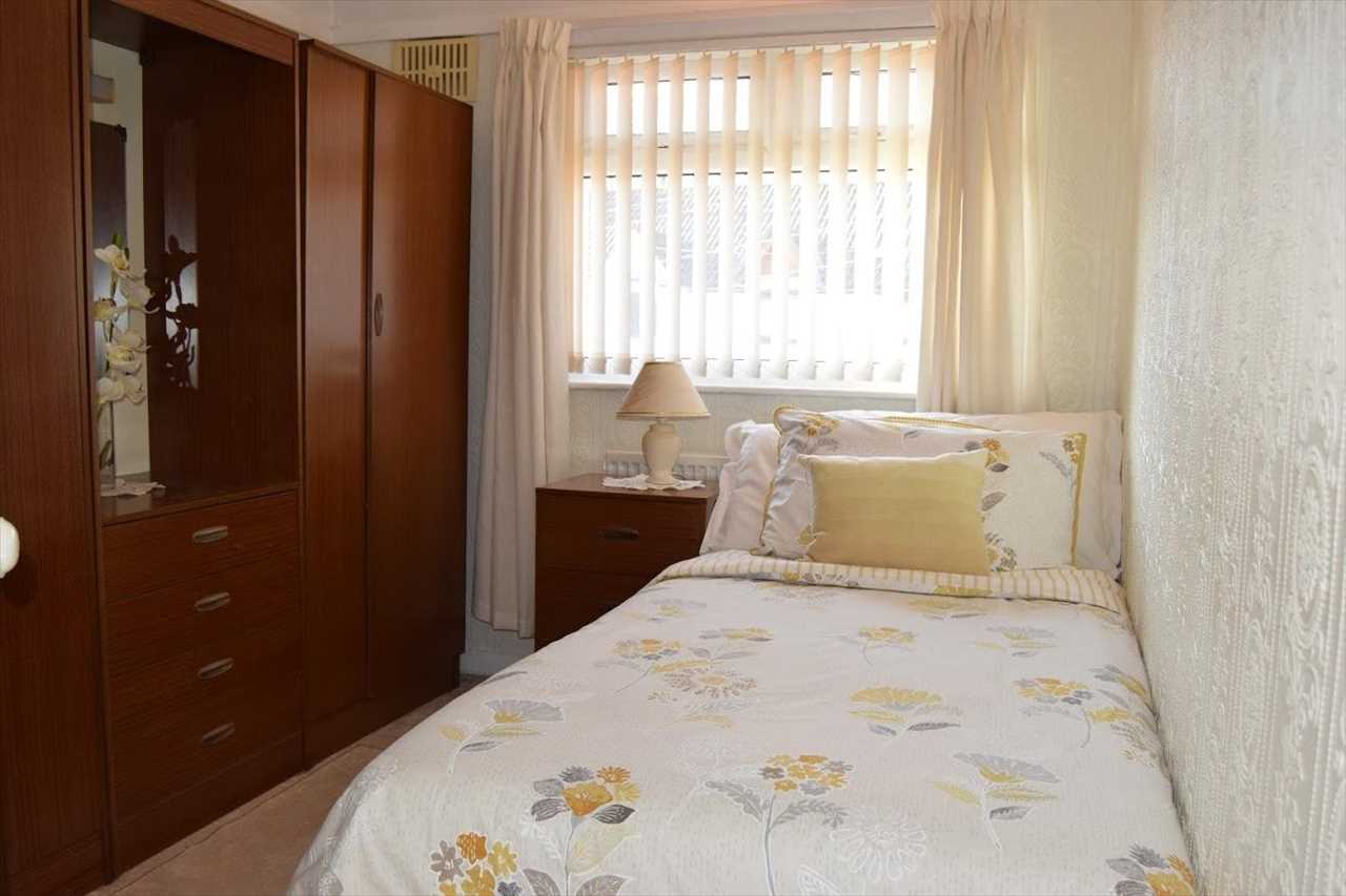 115 Finborough Road, Walton — photo 14 of 21