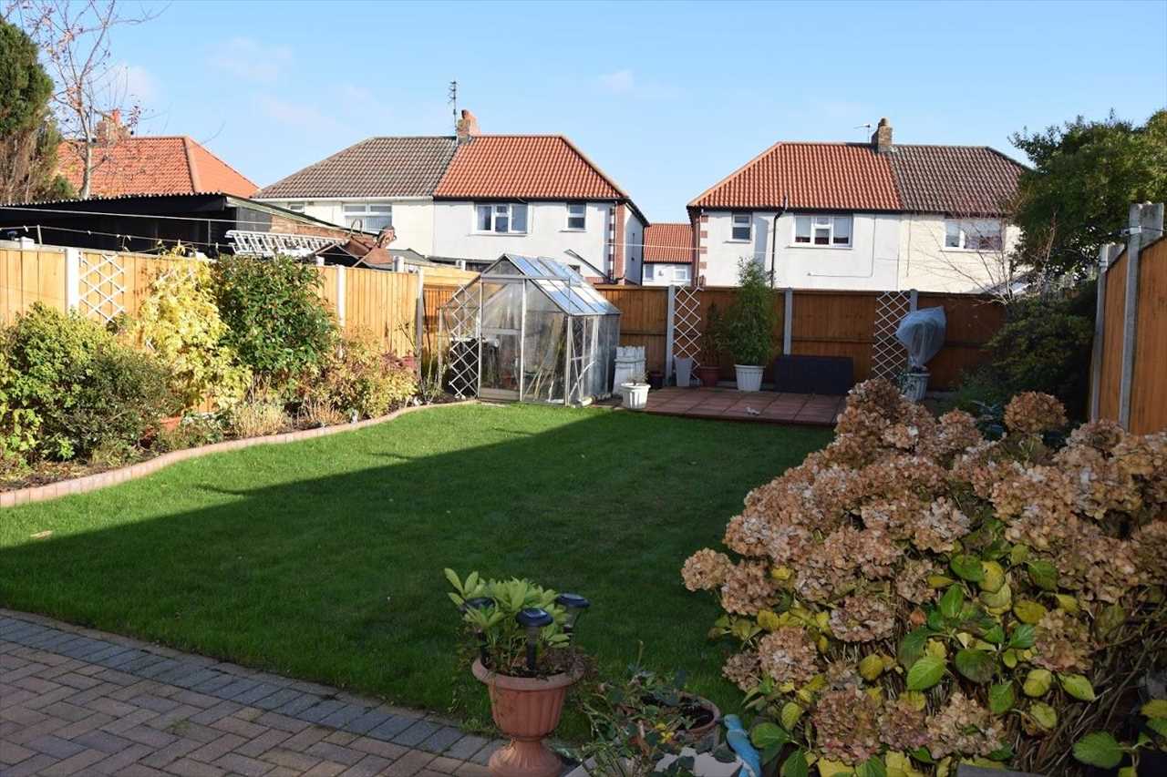 115 Finborough Road, Walton — photo 17 of 21