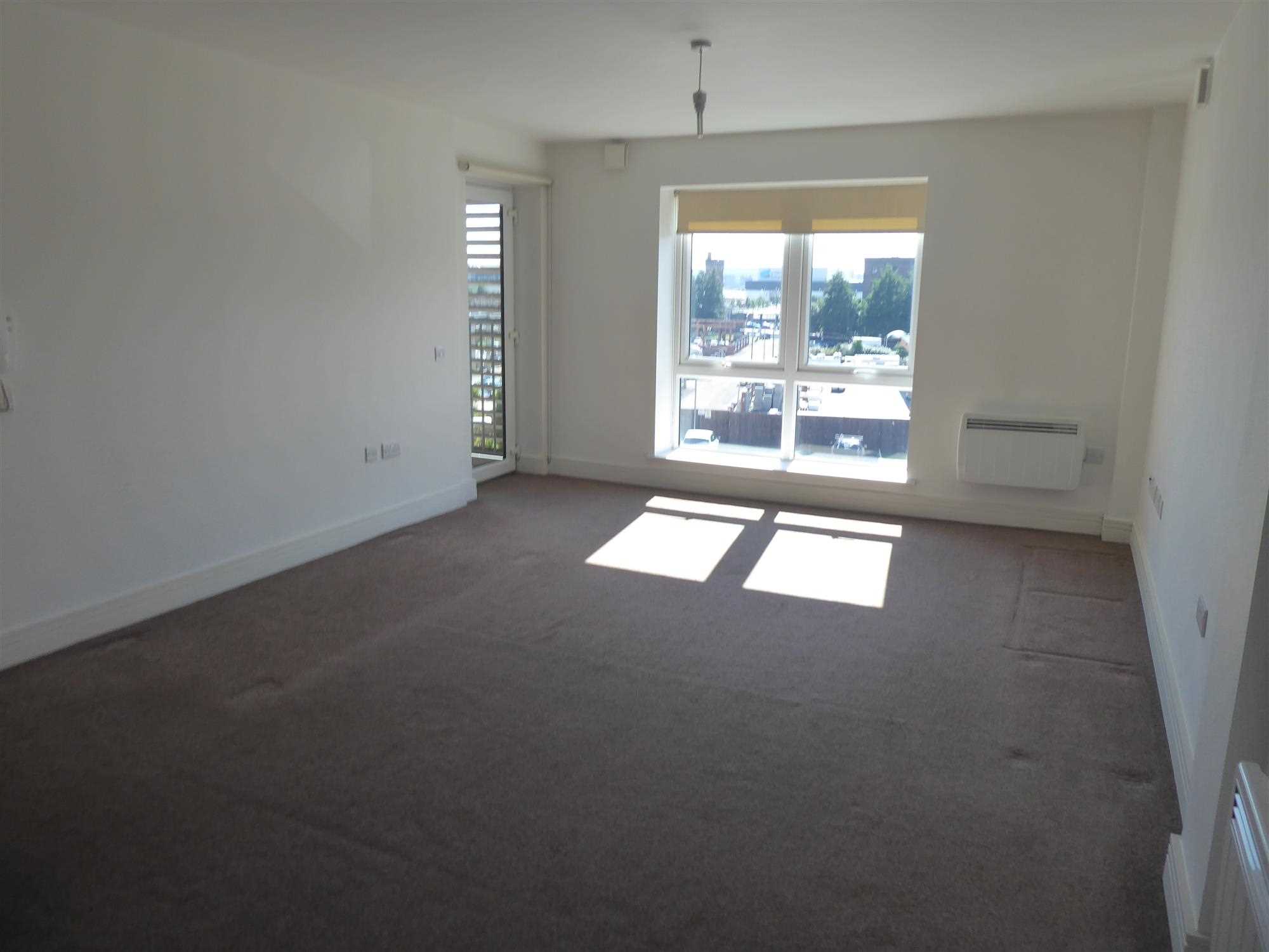 Apartment 25 Park Lane Plaza, 2 Jamacia Street — photo 2 of 12