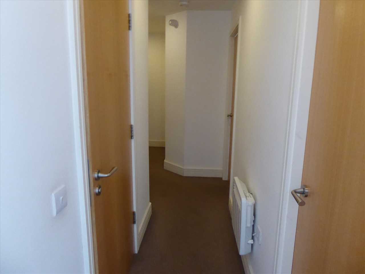 Apartment 25 Park Lane Plaza, 2 Jamacia Street — photo 6 of 12