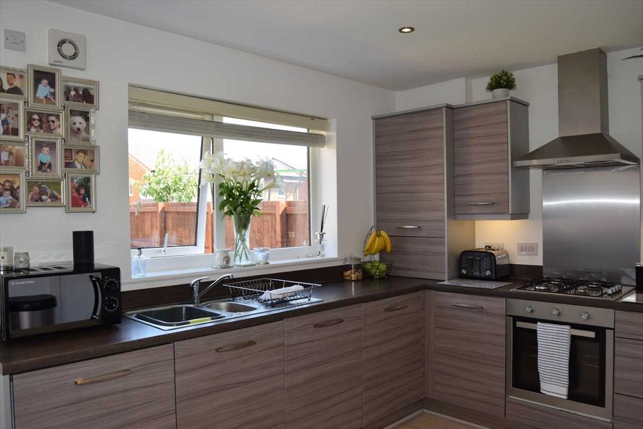 141 Broad Lane, Norris Green — photo 4 of 33