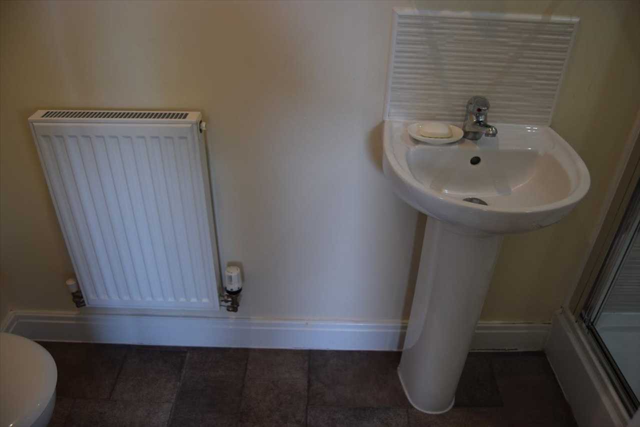 141 Broad Lane, Norris Green — photo 20 of 33