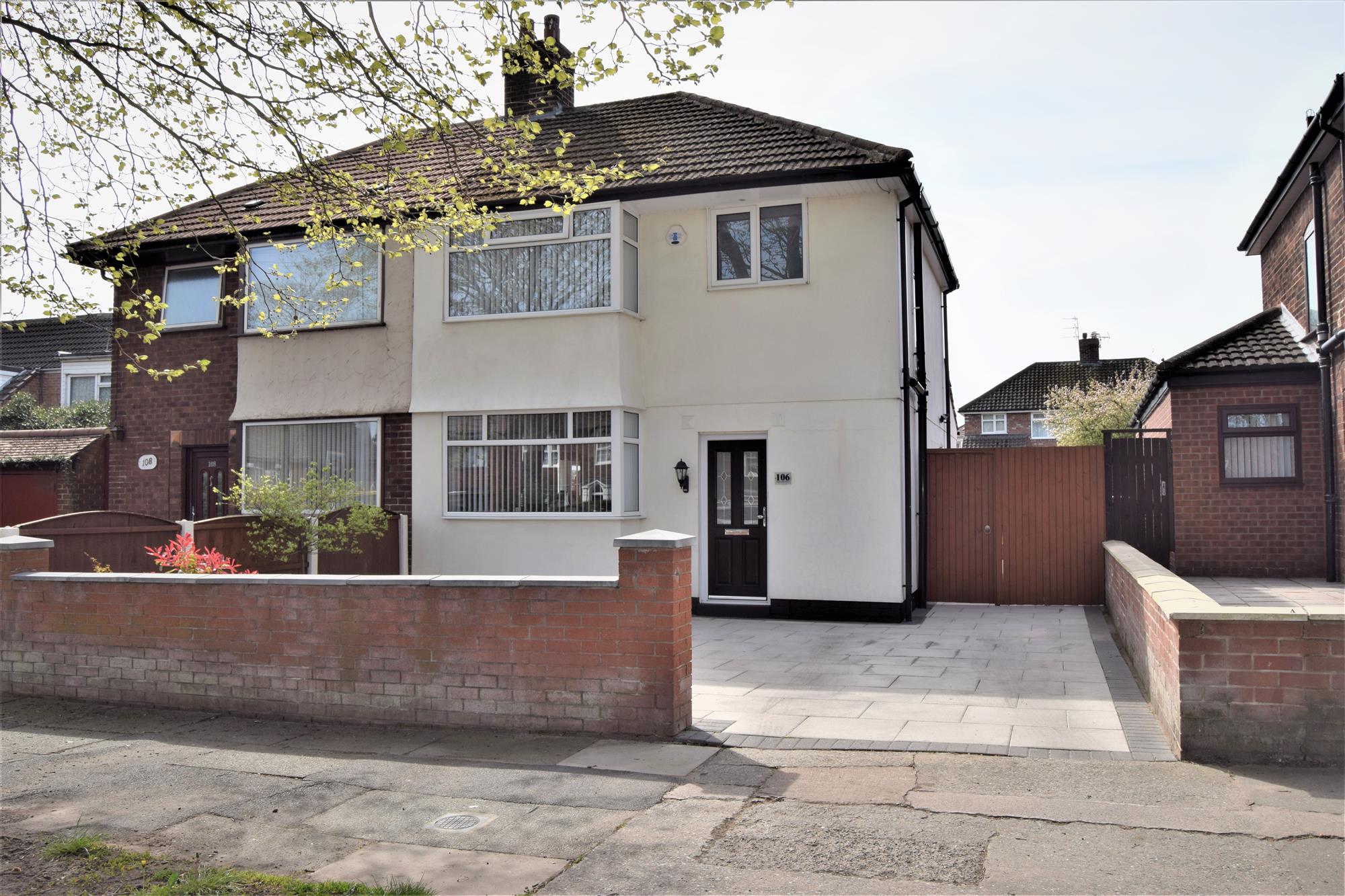 106 Halewood Drive, Woolton — photo 1 of 23
