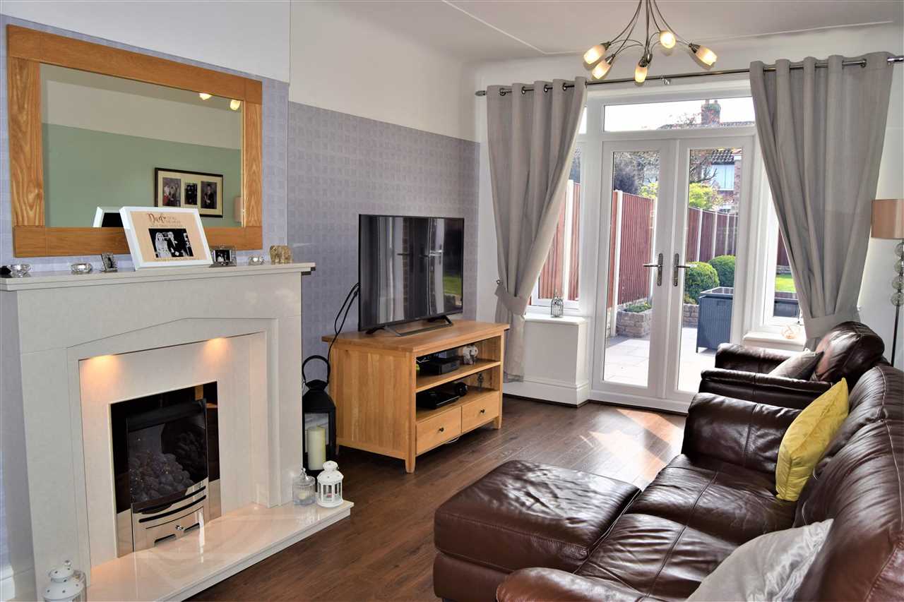 106 Halewood Drive, Woolton — photo 7 of 23
