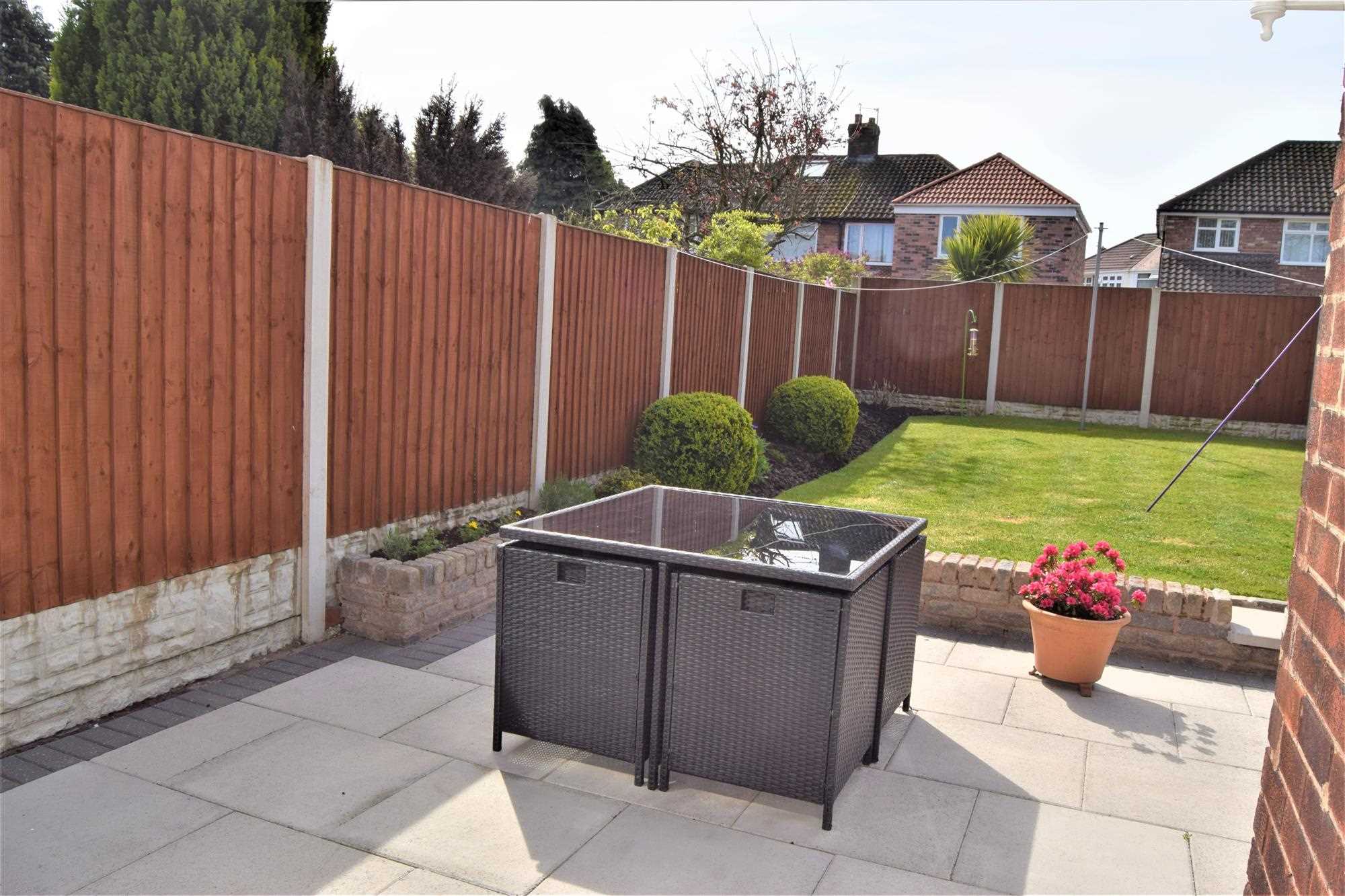 106 Halewood Drive, Woolton — photo 17 of 23