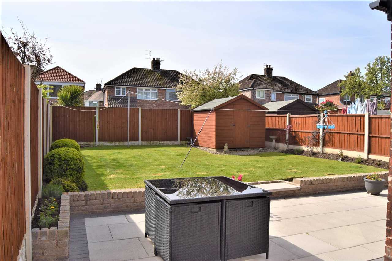 106 Halewood Drive, Woolton — photo 18 of 23