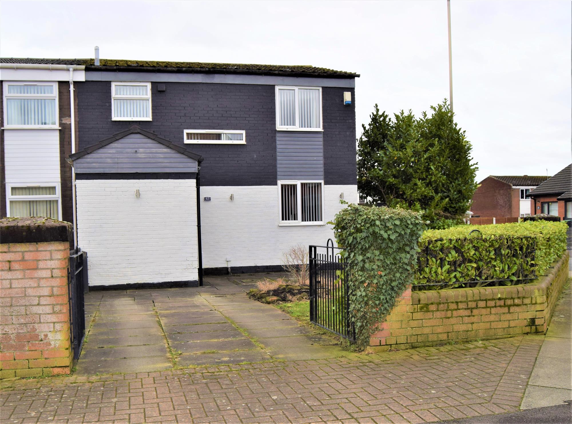 45 Langshaw Lea, Netherley — photo 1 of 21