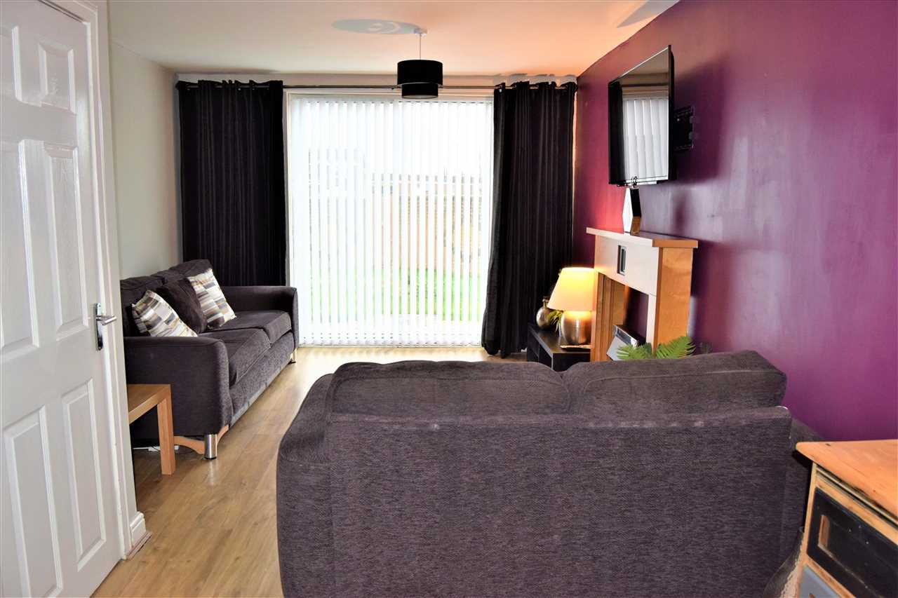 45 Langshaw Lea, Netherley — photo 4 of 21