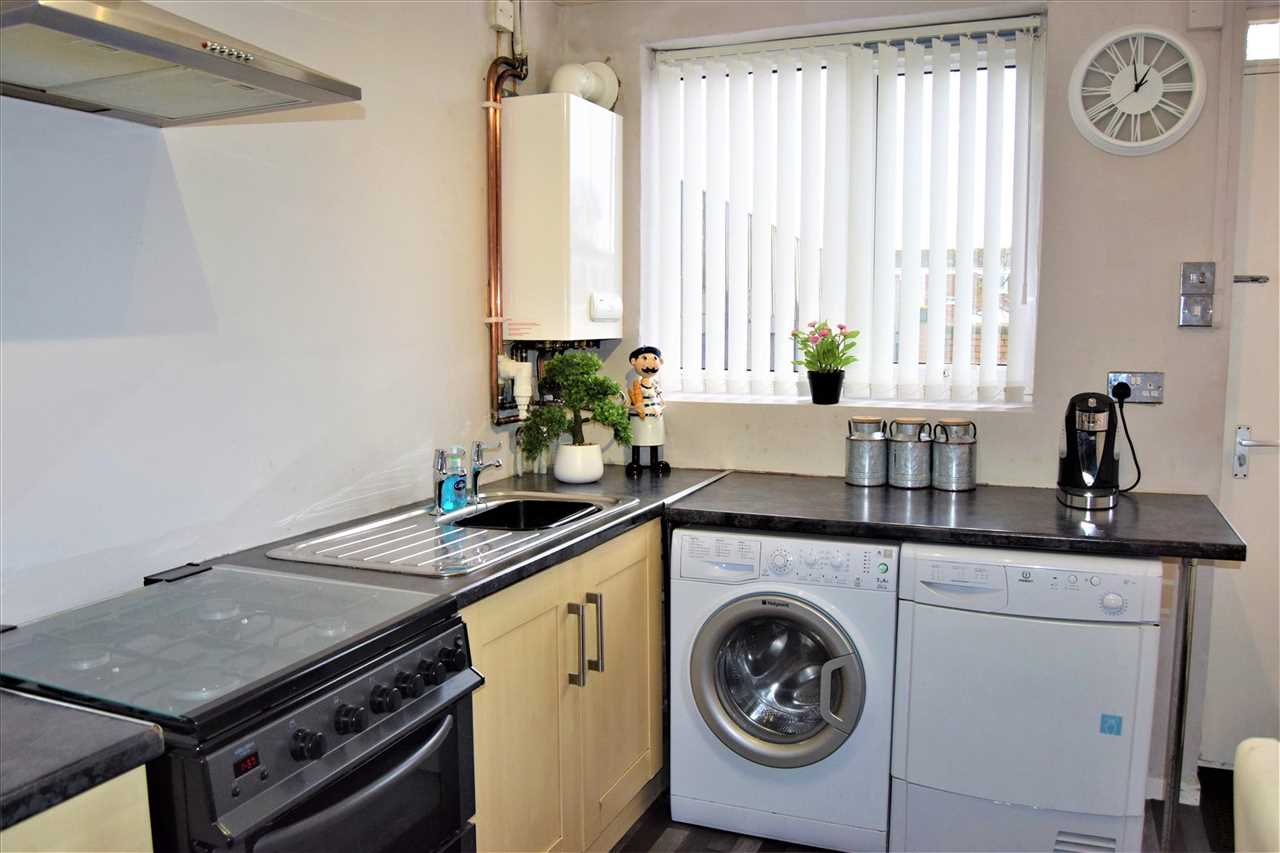 45 Langshaw Lea, Netherley — photo 7 of 21