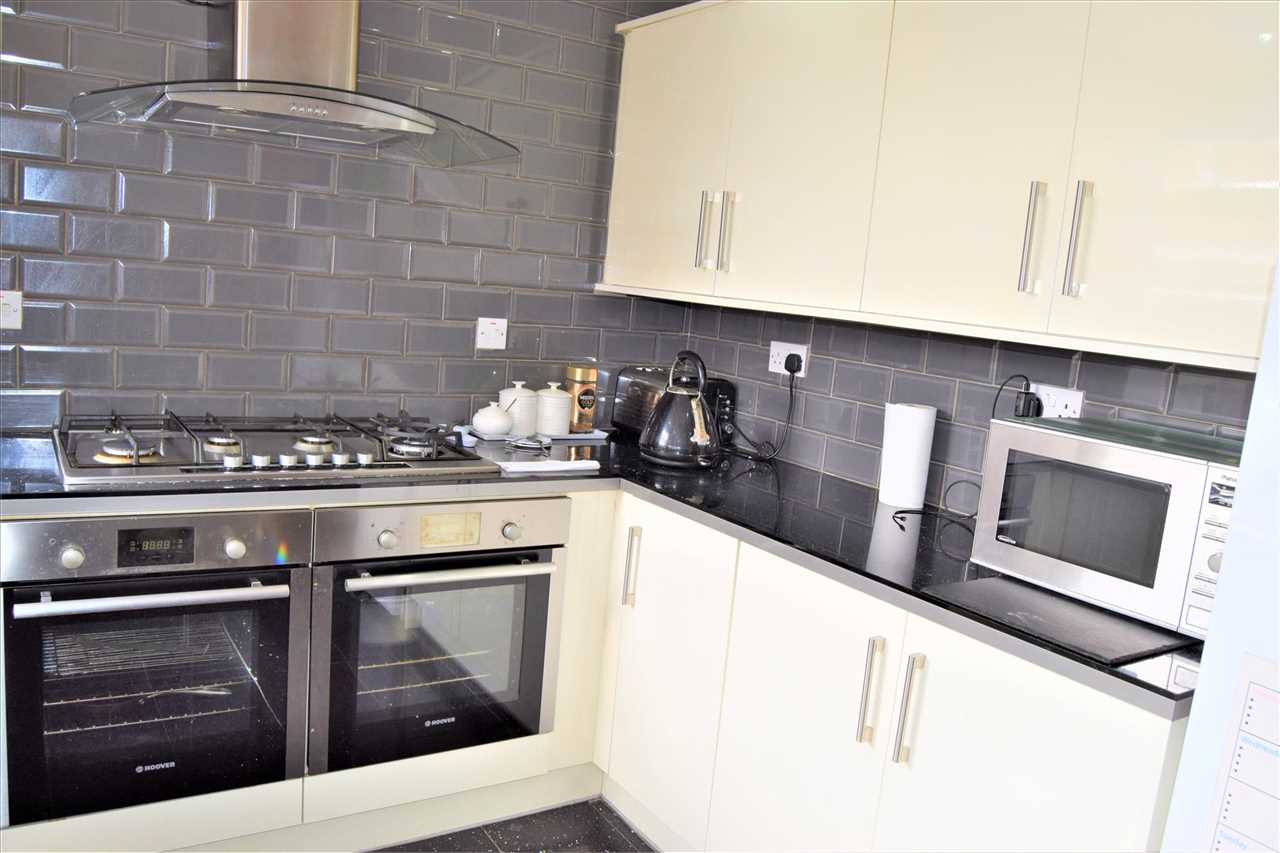 28 Woodchurch Road, Old Swan — photo 7 of 22