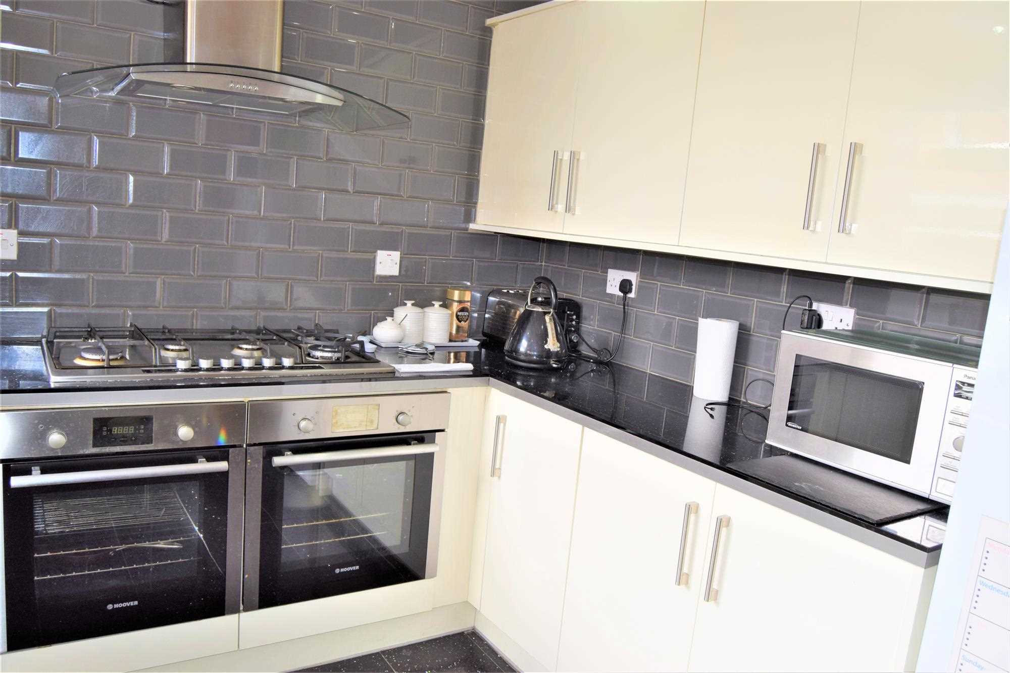 28 Woodchurch Road, Old Swan — photo 7 of 22