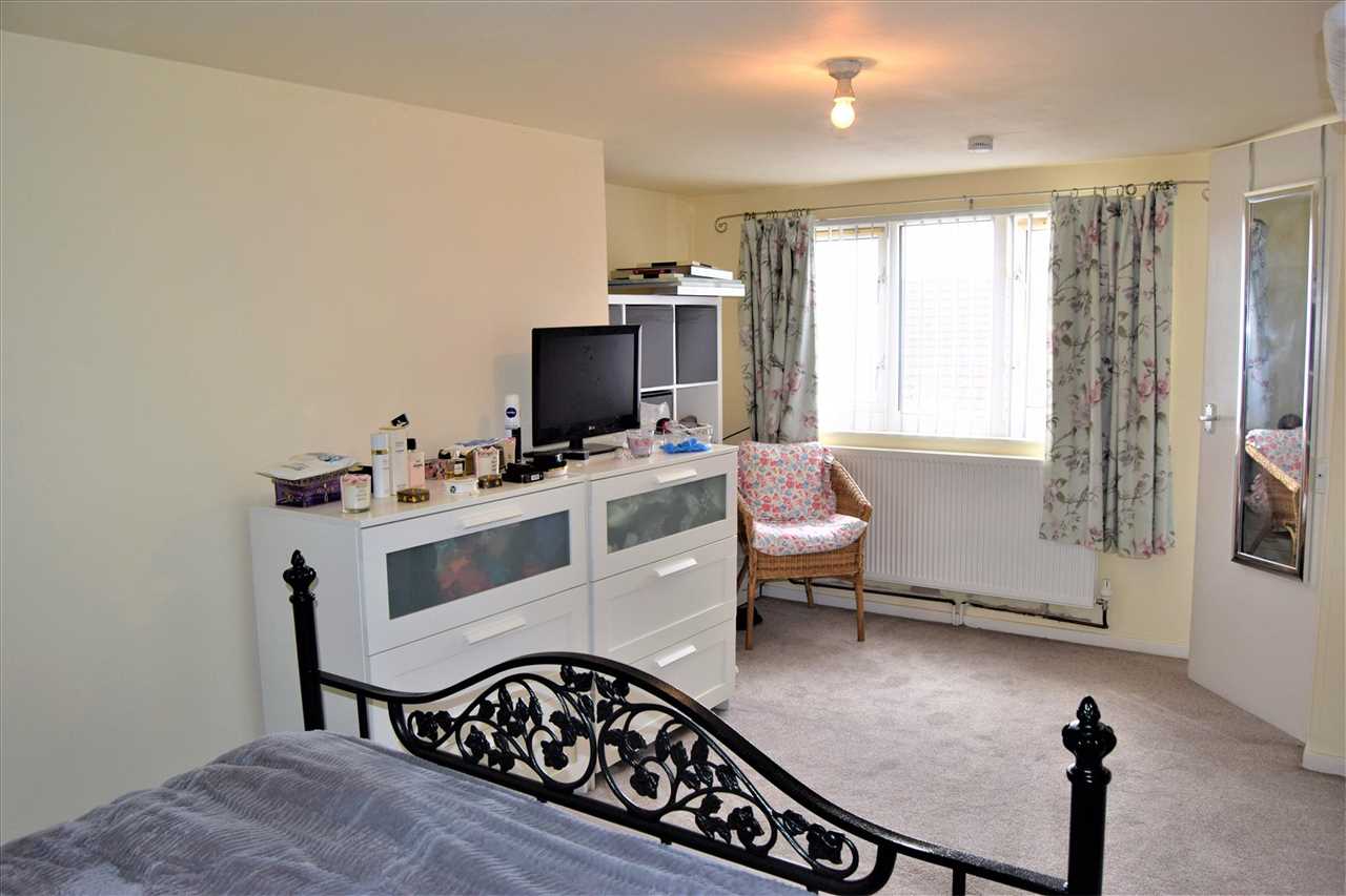 28 Woodchurch Road, Old Swan — photo 17 of 22