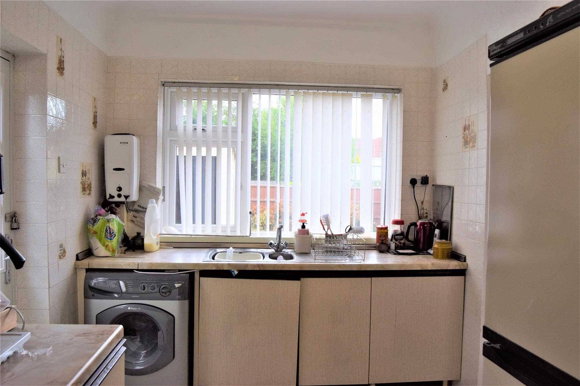15 North Manor Way, Woolton — photo 3 of 20