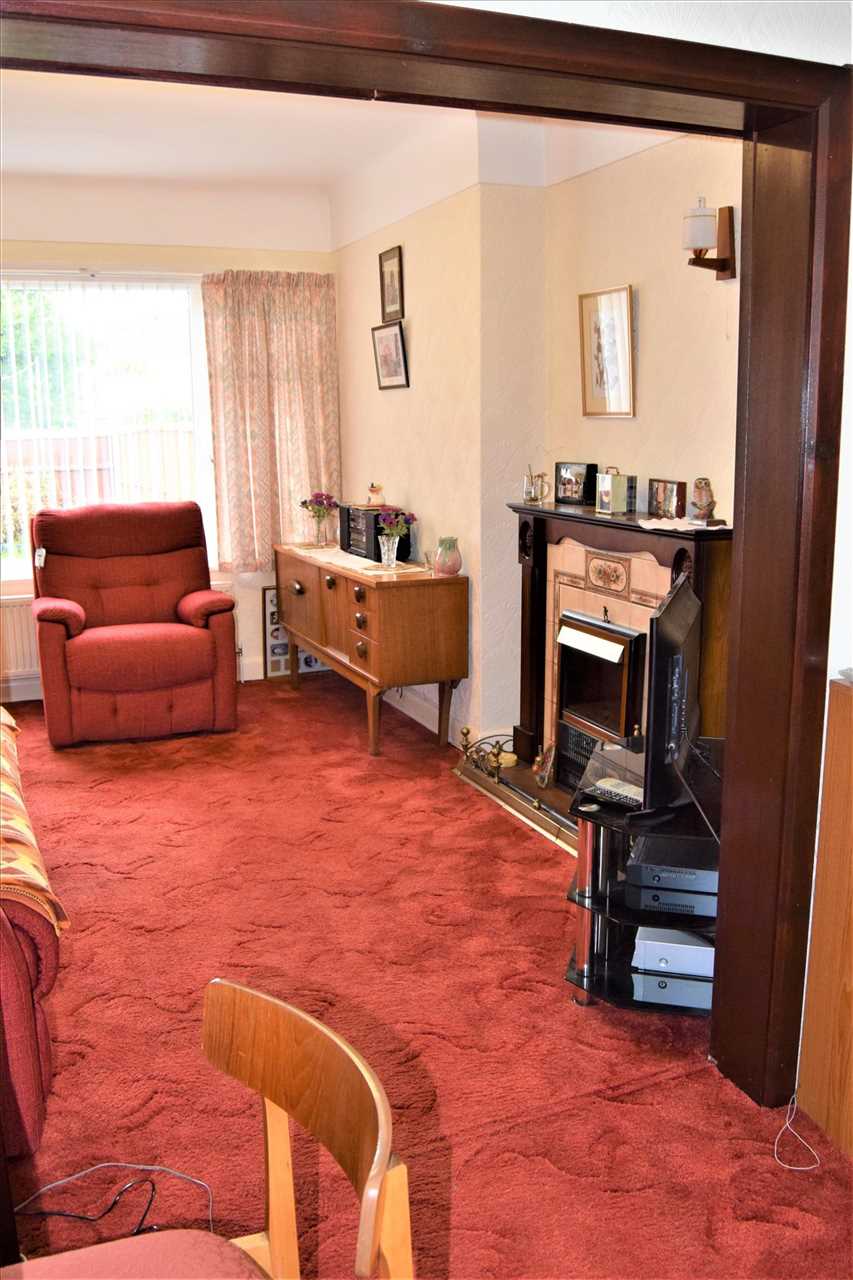 15 North Manor Way, Woolton — photo 8 of 20