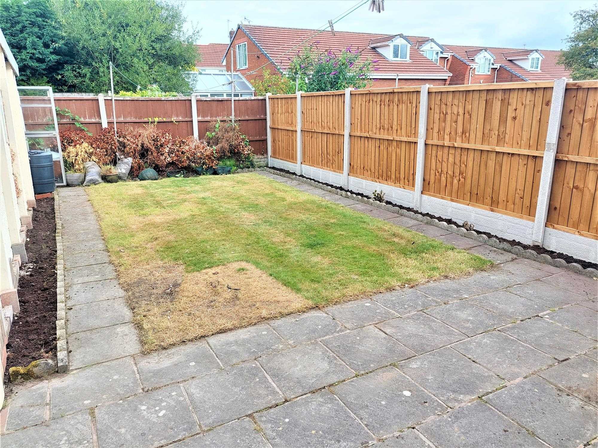 15 North Manor Way, Woolton — photo 16 of 20