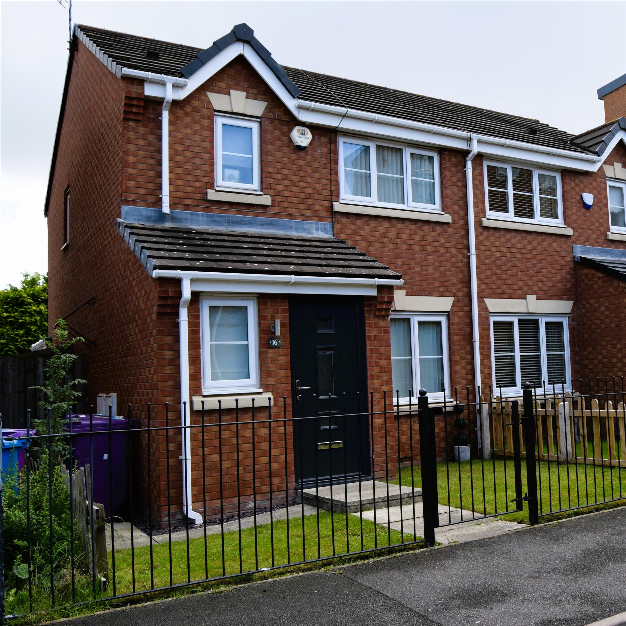 16 Addenbrooke Drive, Hunts Cross — photo 1 of 26