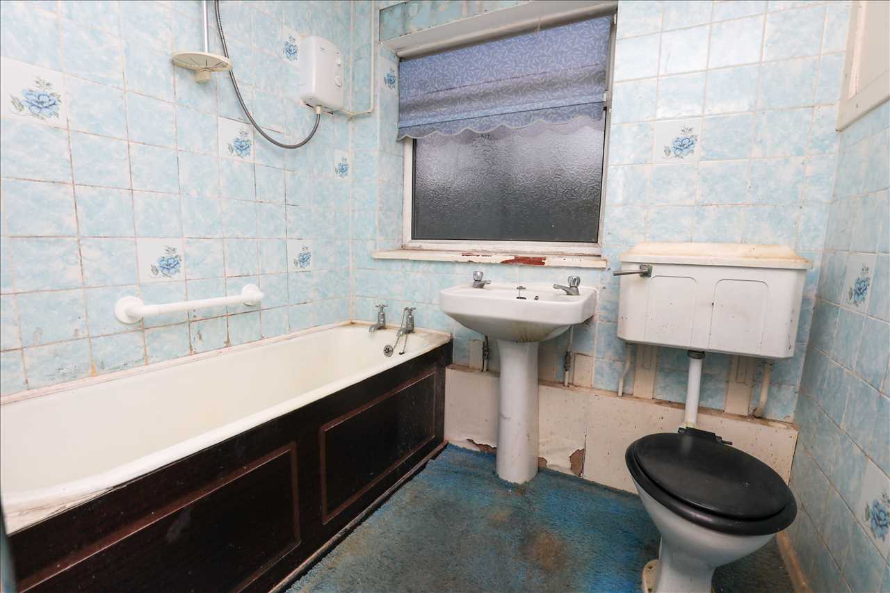 26 Lower Close, Halewood — photo 15 of 18