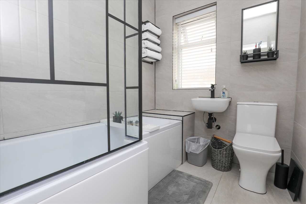 25 Torus Road, Old Swan — photo 14 of 18