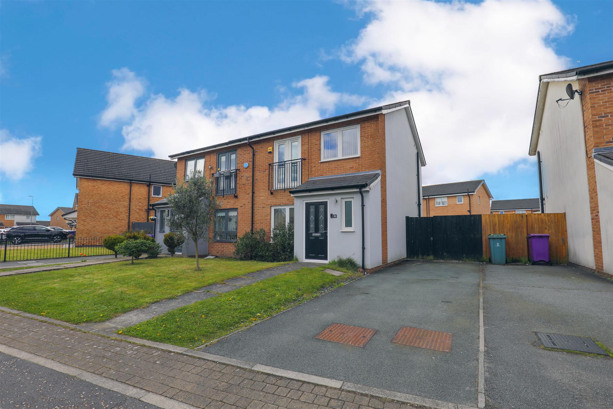 30 Pennycress Drive, Norris Green — photo 1 of 18