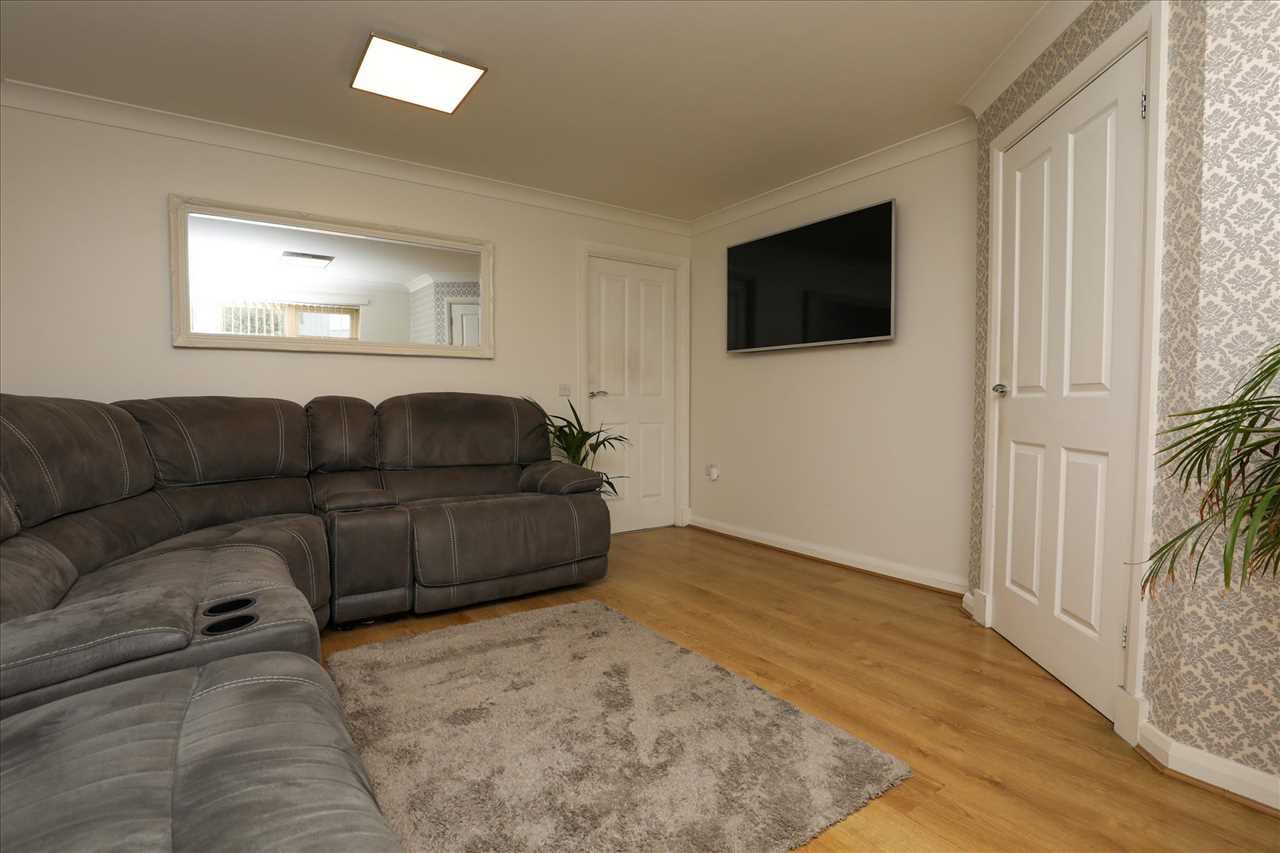 30 Pennycress Drive, Norris Green — photo 3 of 18