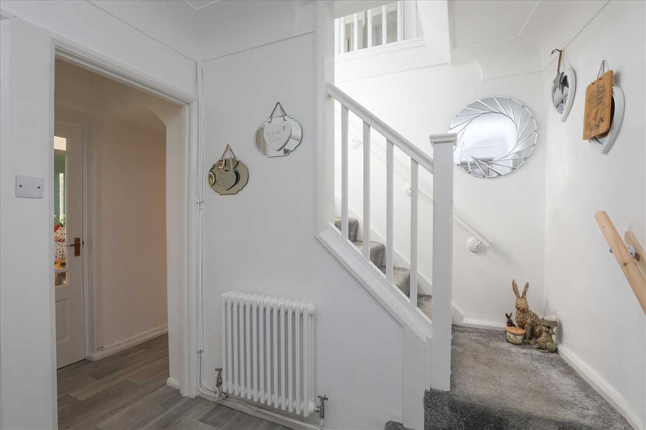 323 Hunts Cross Avenue, Woolton — photo 4 of 19