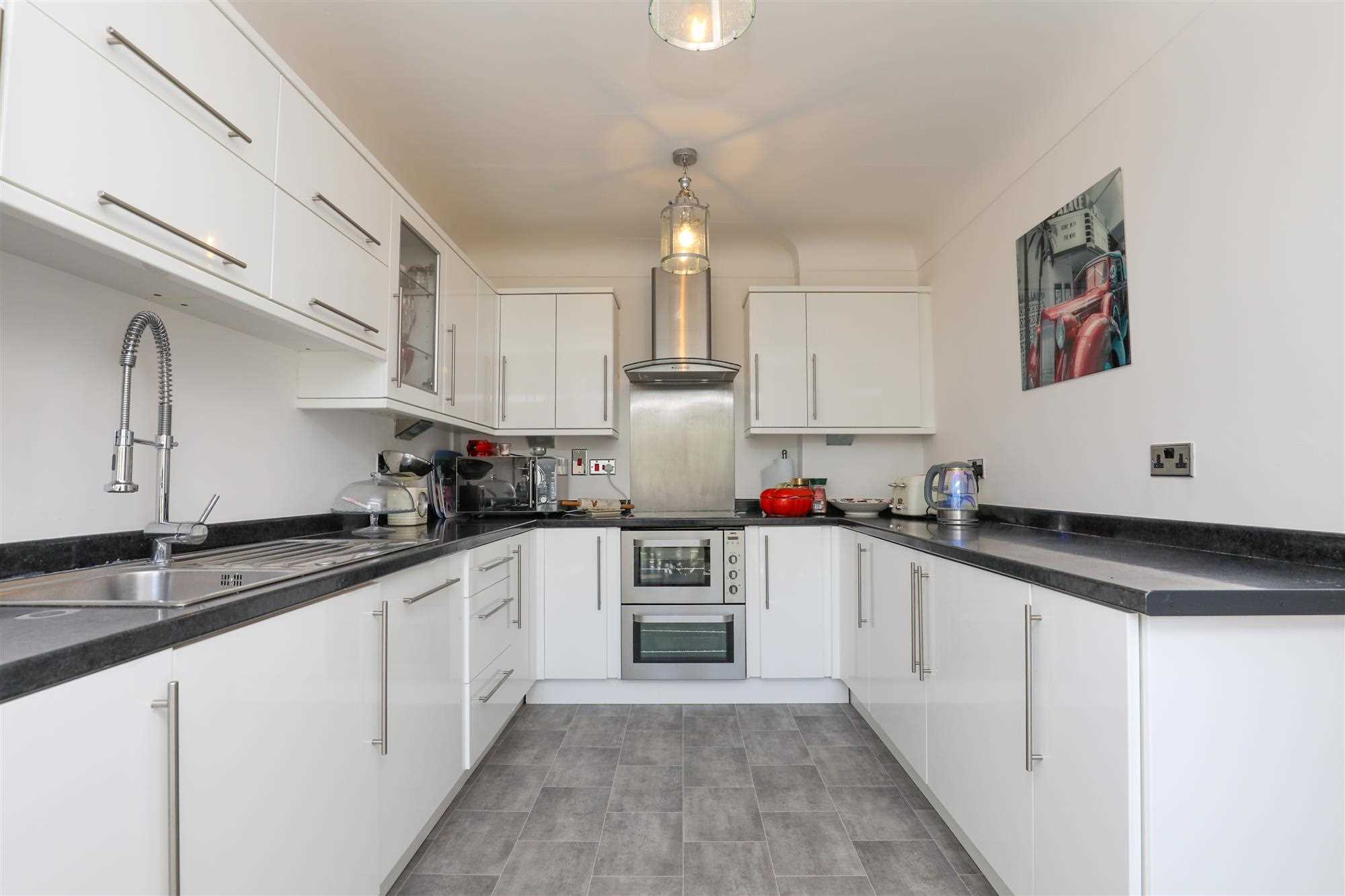 323 Hunts Cross Avenue, Woolton — photo 7 of 19