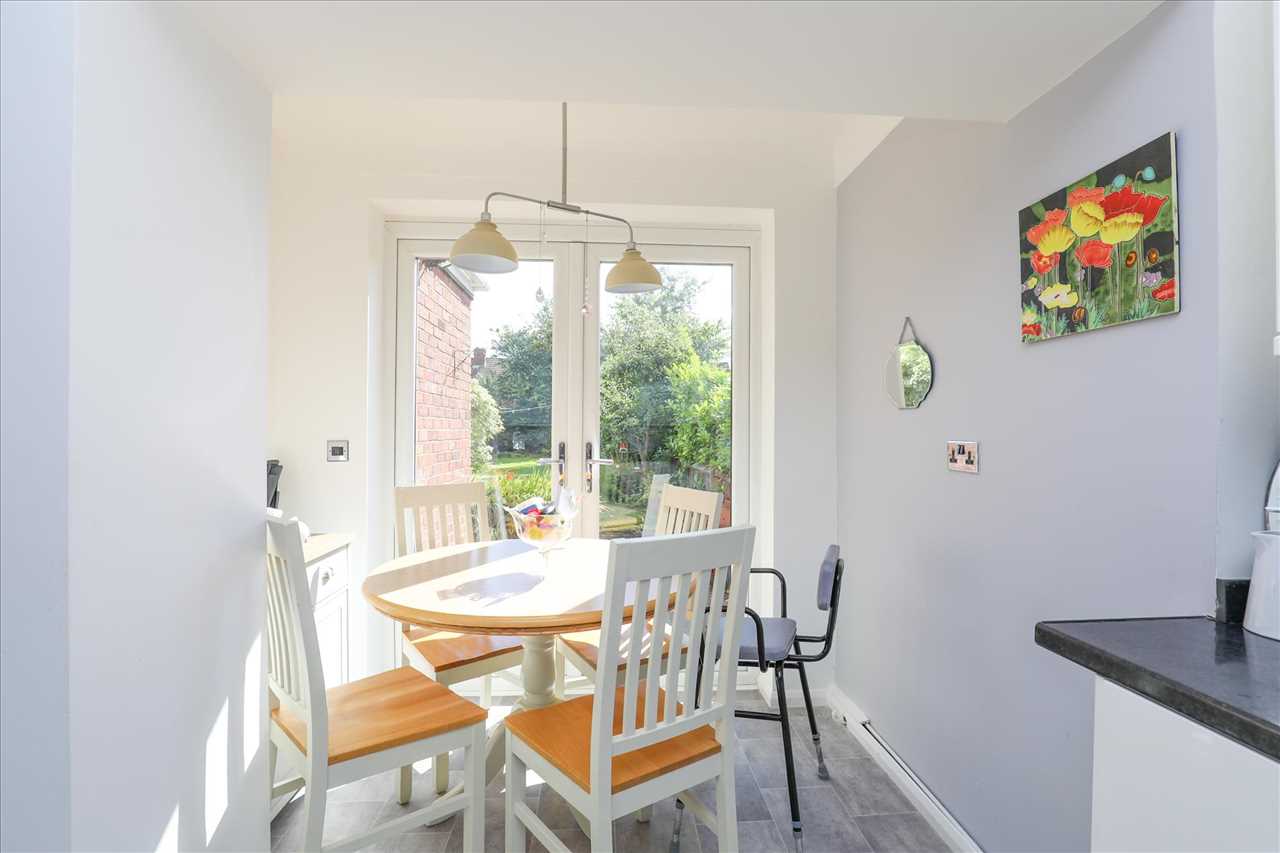 323 Hunts Cross Avenue, Woolton — photo 8 of 19