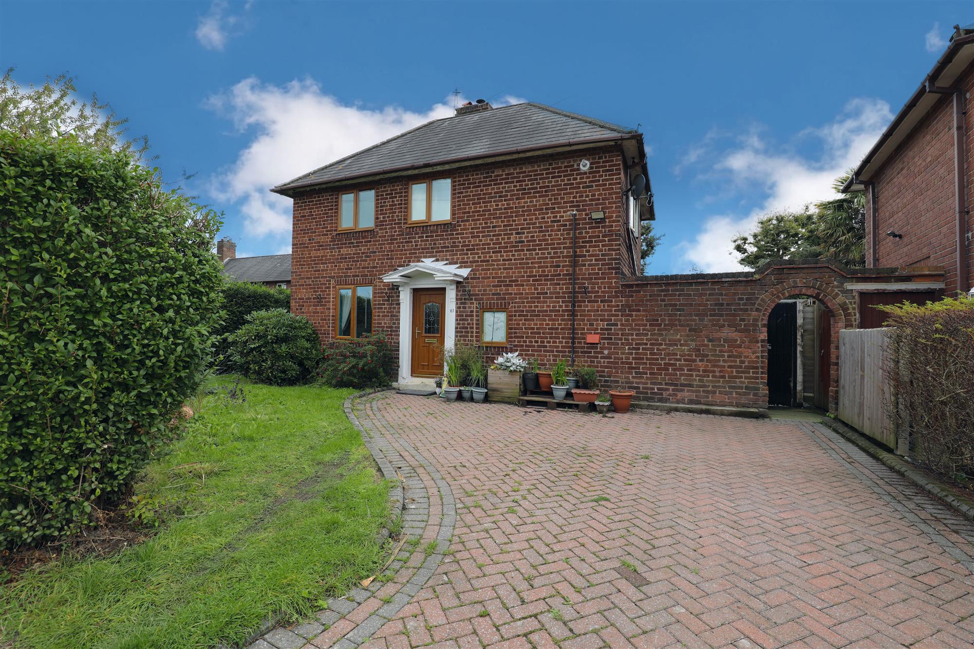 61 Ashfield Road, Bromborough — photo 1 of 13