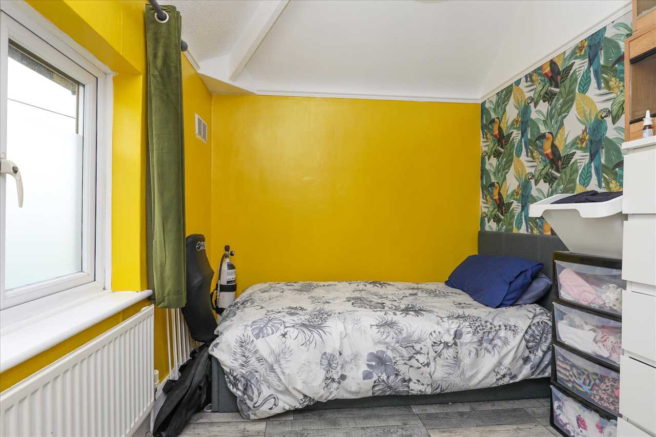 61 Ashfield Road, Bromborough — photo 8 of 13