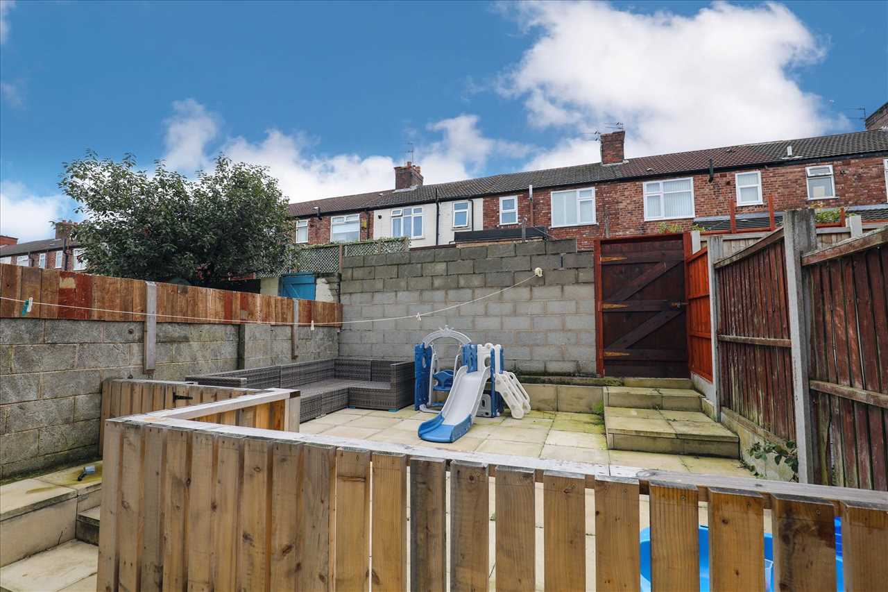 36 Rossall Road — photo 15 of 16