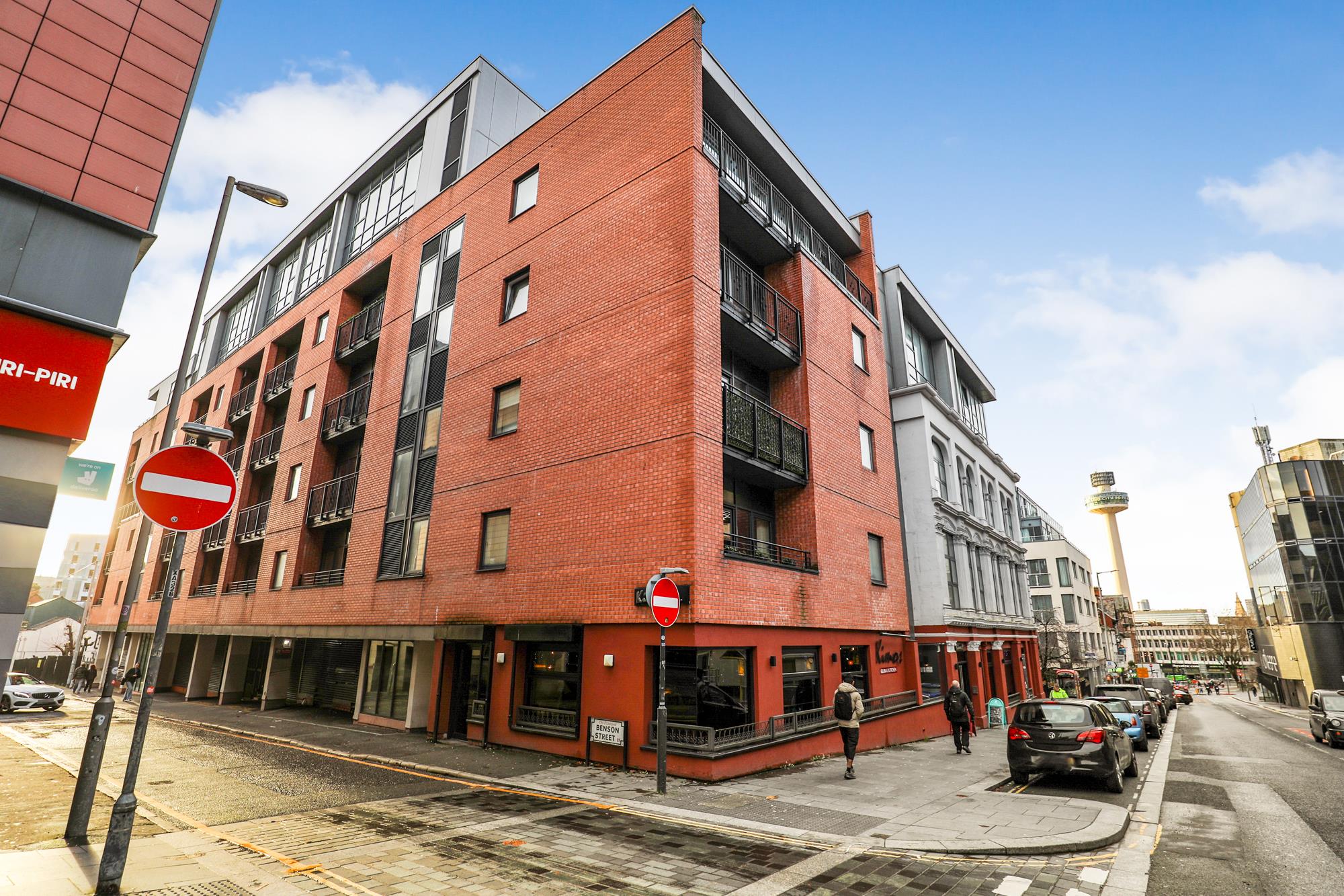Apartment 41 Central Gardens, Benson Street — photo 1 of 14