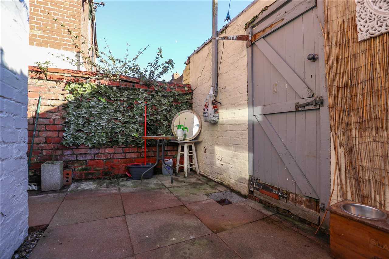 8 Saville Road, Old Swan — photo 18 of 20