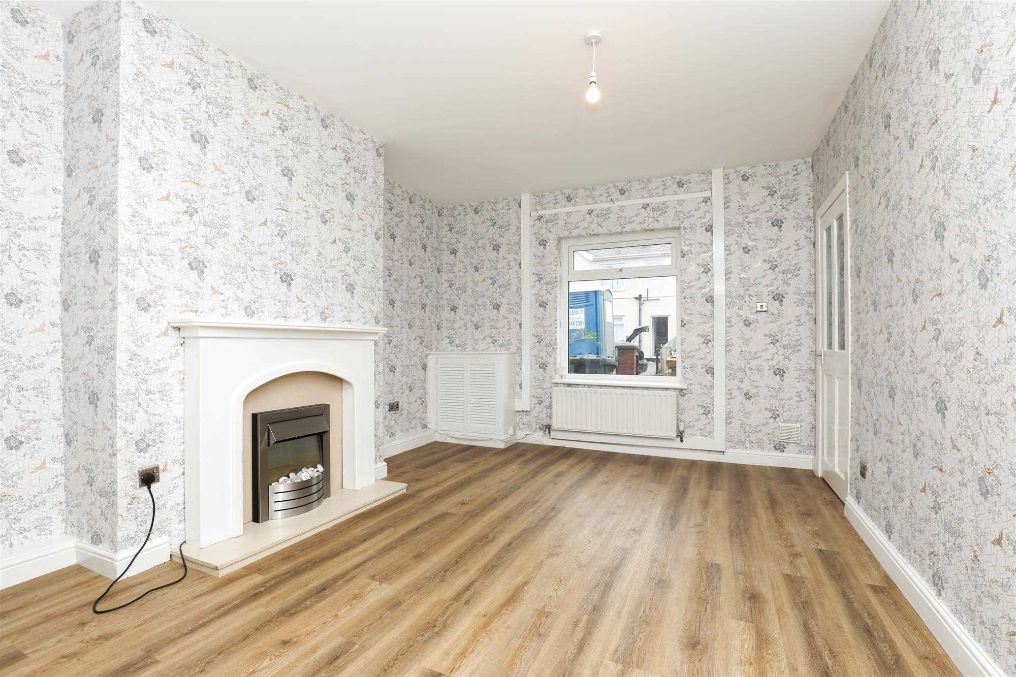 32 Summers Avenue, Bootle — photo 3 of 15