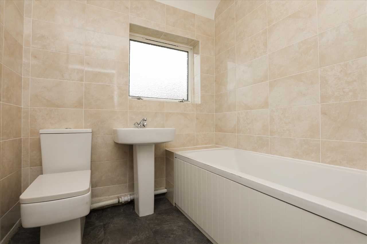 32 Summers Avenue, Bootle — photo 12 of 15