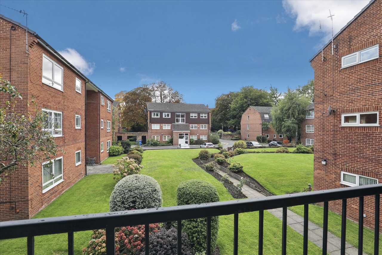 11a Mosslea Park, Mossley Hill — photo 5 of 20