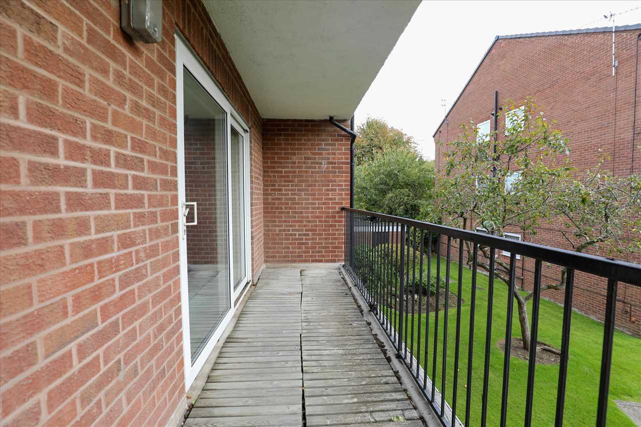 11a Mosslea Park, Mossley Hill — photo 7 of 20
