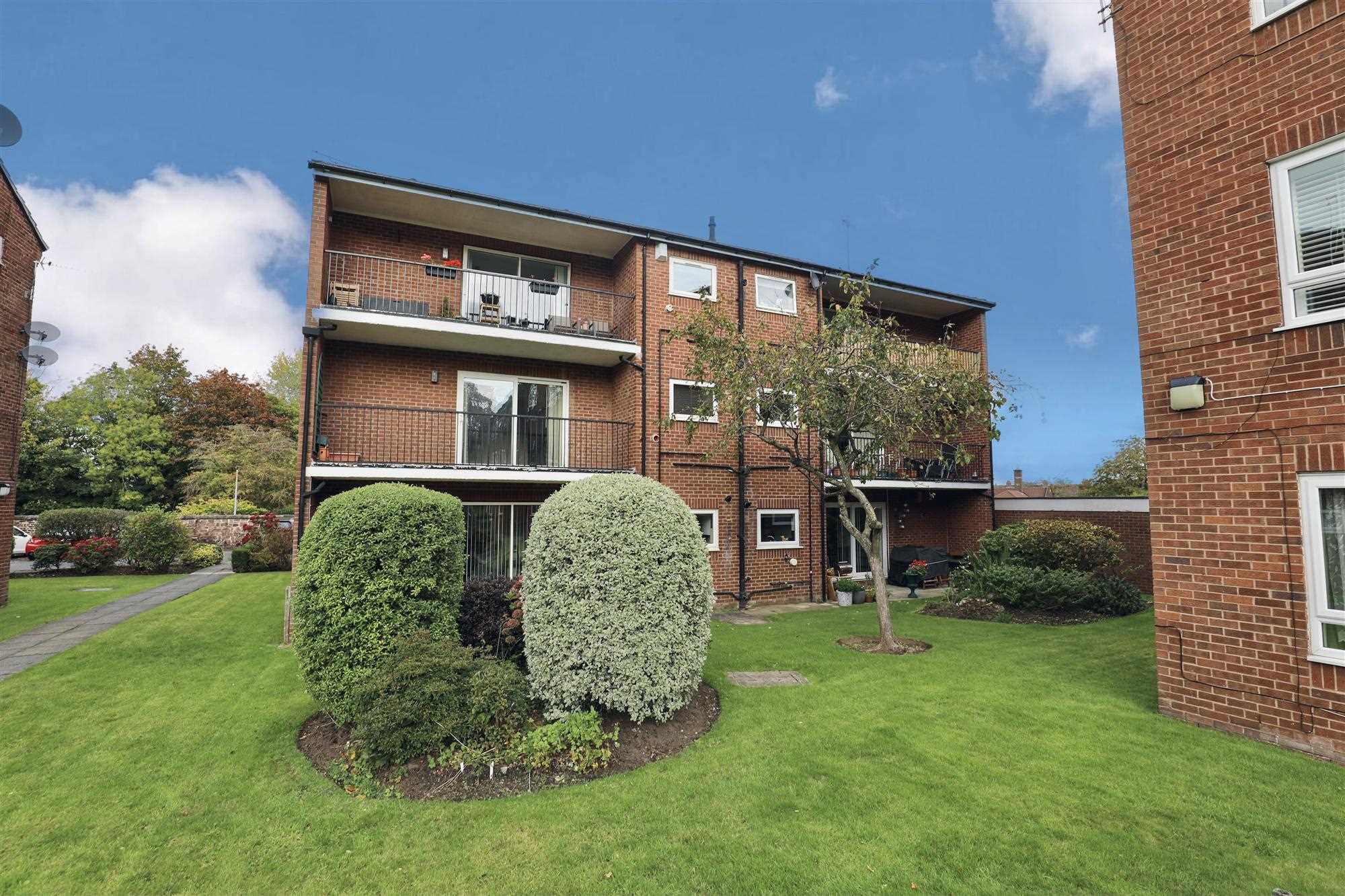 11a Mosslea Park, Mossley Hill — photo 19 of 20