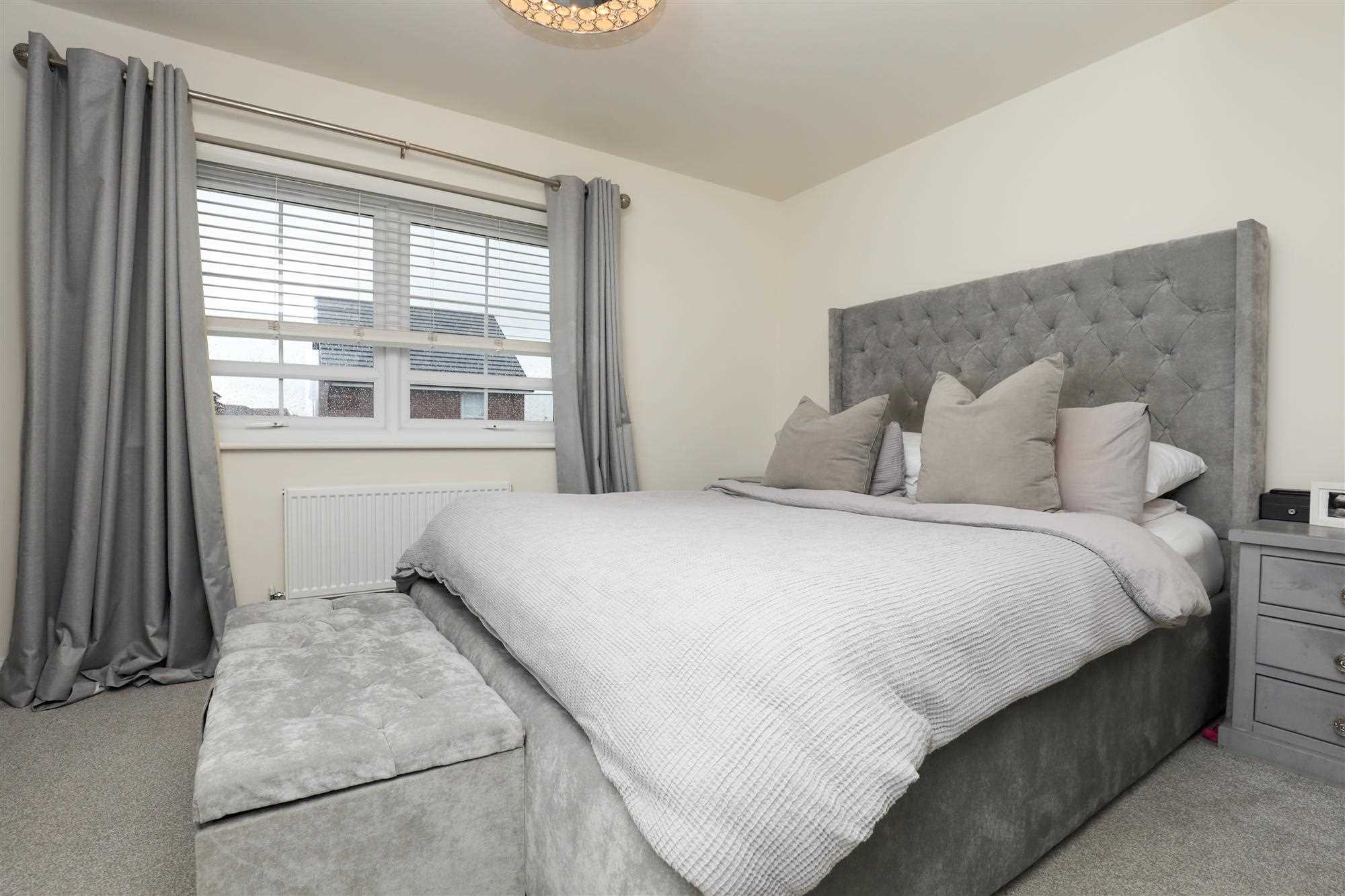 21 Stratford Drive, Prescot — photo 9 of 17