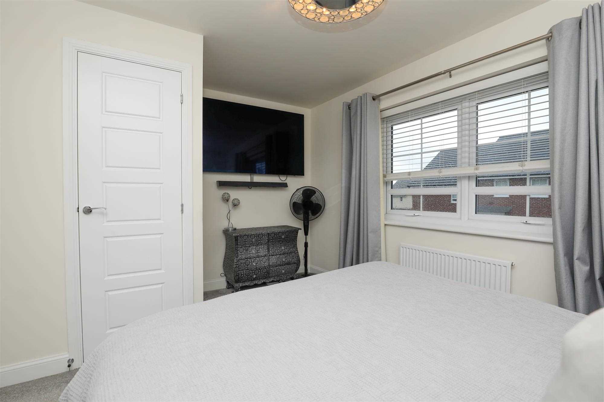 21 Stratford Drive, Prescot — photo 10 of 17