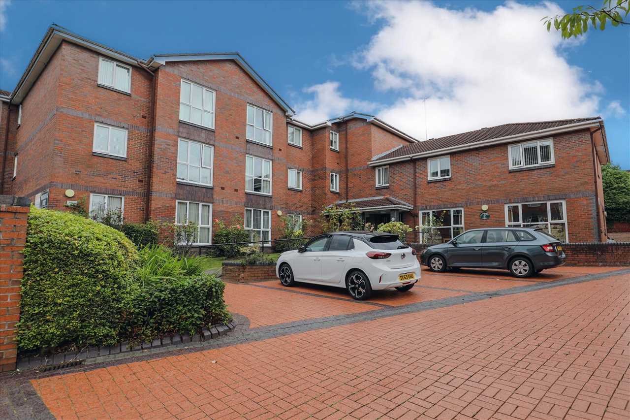 26 Marlborough Court, 5 Aigburth Vale — photo 1 of 15
