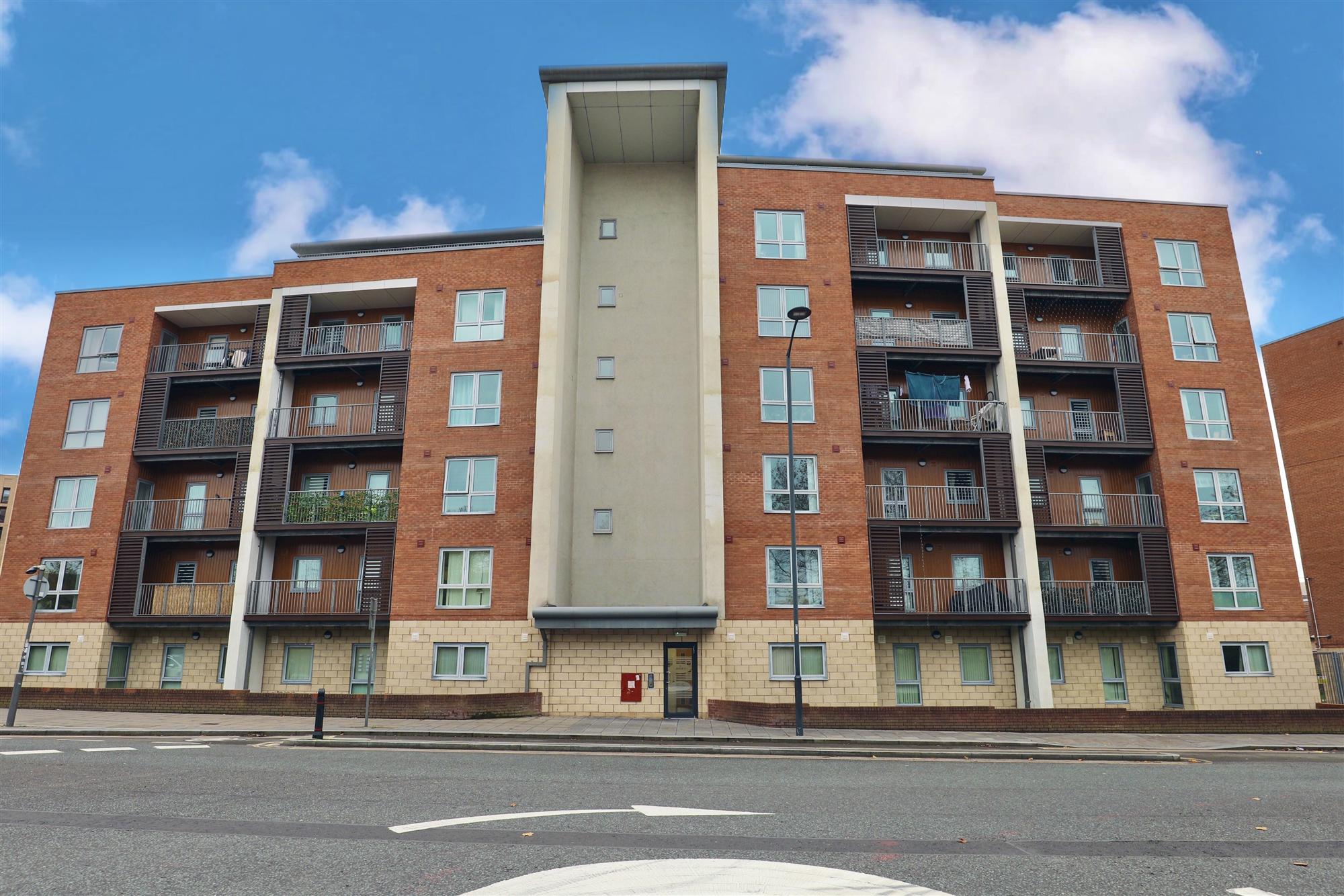 24 Park Lane Plaza, 2 Jamaica Street — photo 1 of 11