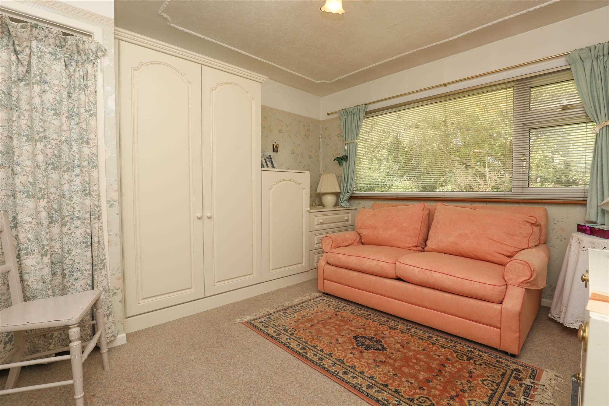 17 Bancroft Close — photo 9 of 16