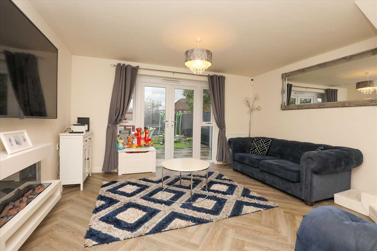 21 Stratford Drive, Prescot — photo 6 of 17