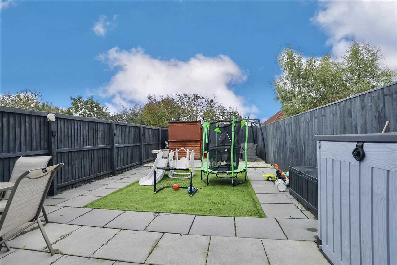 21 Stratford Drive, Prescot — photo 15 of 17
