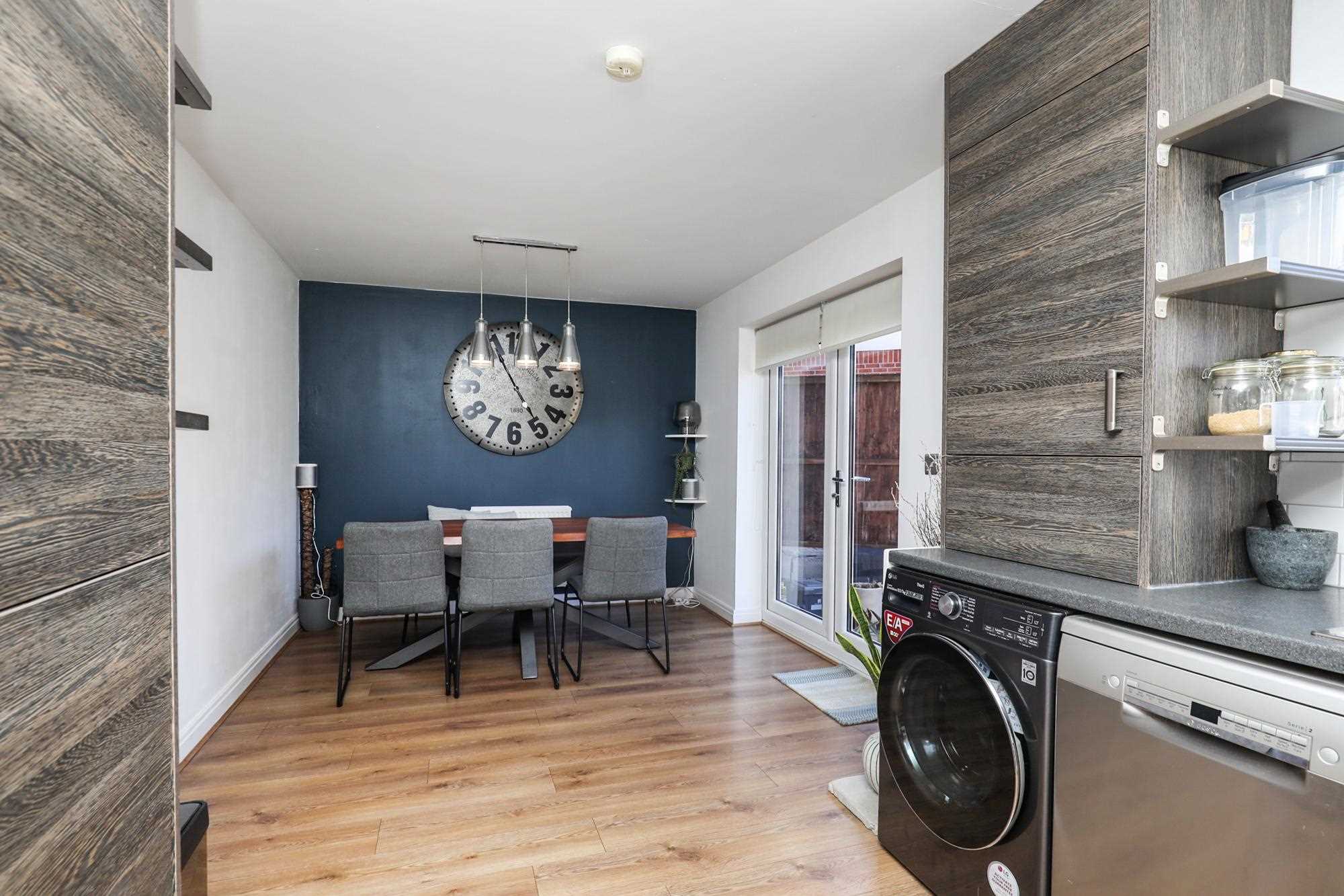 11 Ashton Close — photo 6 of 19